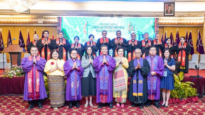 Konta ke-81 Ditutup, GMI Wilayah I Perkuat Inovasi Pelayanan dan Pembinaan Generasi Muda   Artikel ini telah tayang di Tribun-Medan.com dengan judul Konta ke-81 Ditutup, GMI Wilayah I Perkuat Inovasi Pelayanan dan Pembinaan Generasi Muda